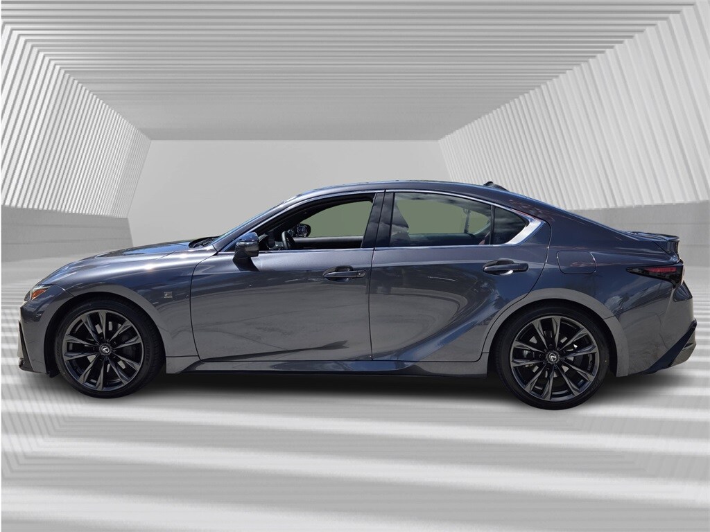 2024 Lexus IS 350 F SPORT photo 3
