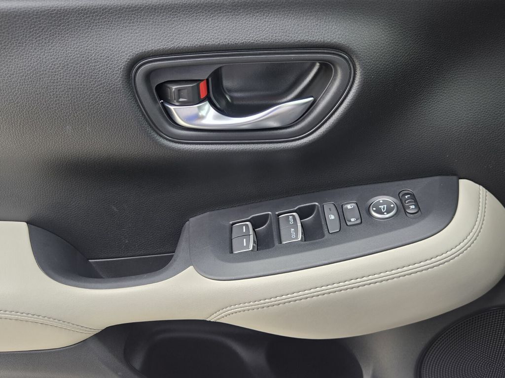 2025 Honda HR-V EX-L - Photo 26