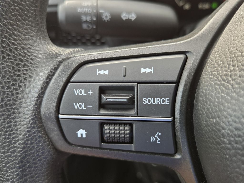 2025 Honda CR-V LX - Photo 23