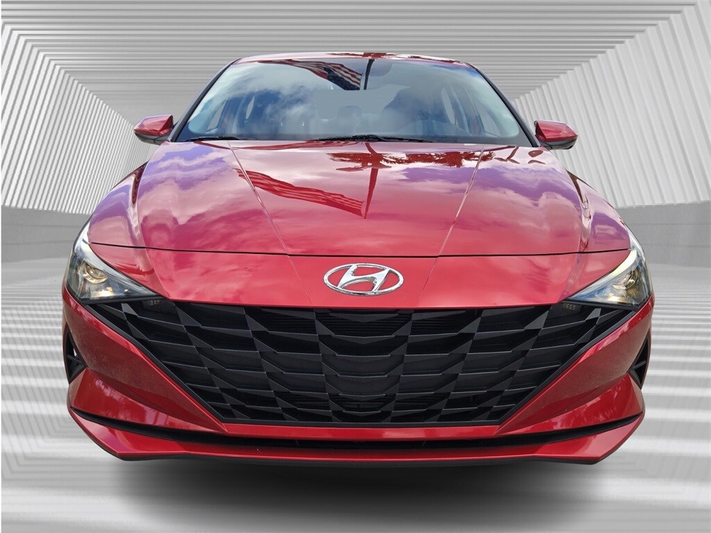 2023 Hyundai Elantra SEL photo 4