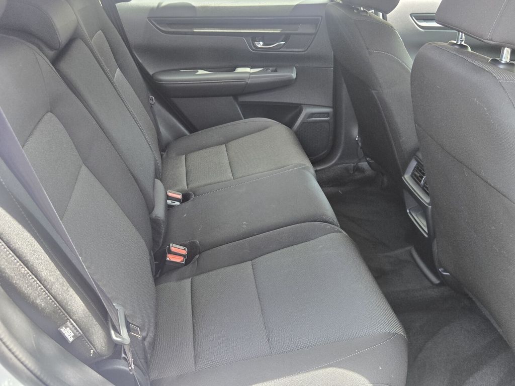 2025 Honda CR-V LX - Photo 15
