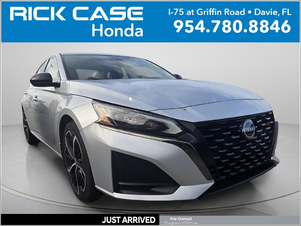 Used 2023 Nissan Altima 2.5 SR Sedan