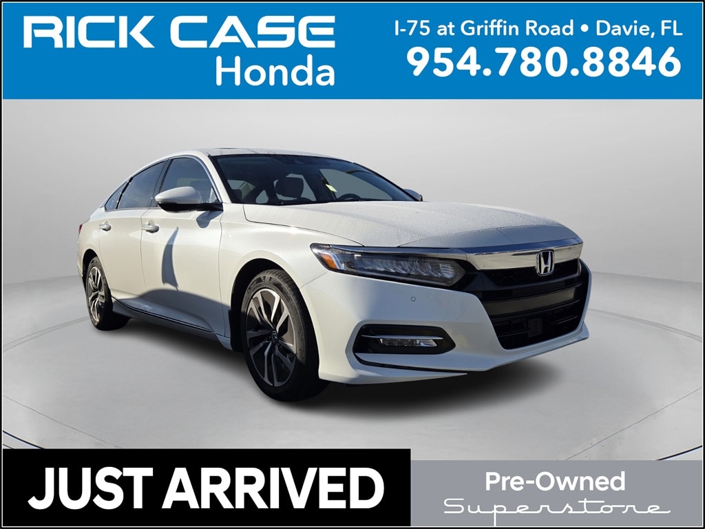 2020 Honda Accord Hybrid Touring's photo