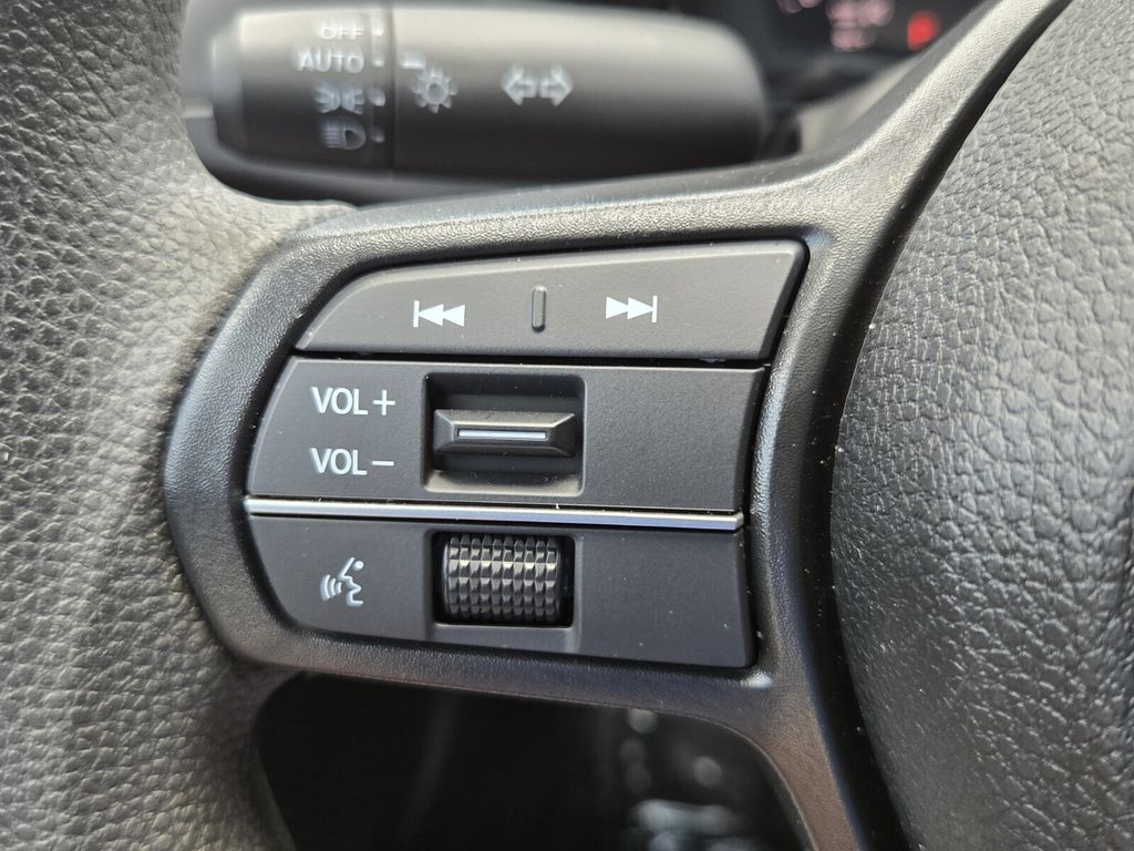2025 Honda Accord LX - Photo 23