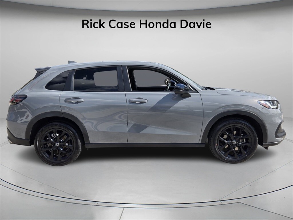 2024 Honda HR-V Sport photo 2