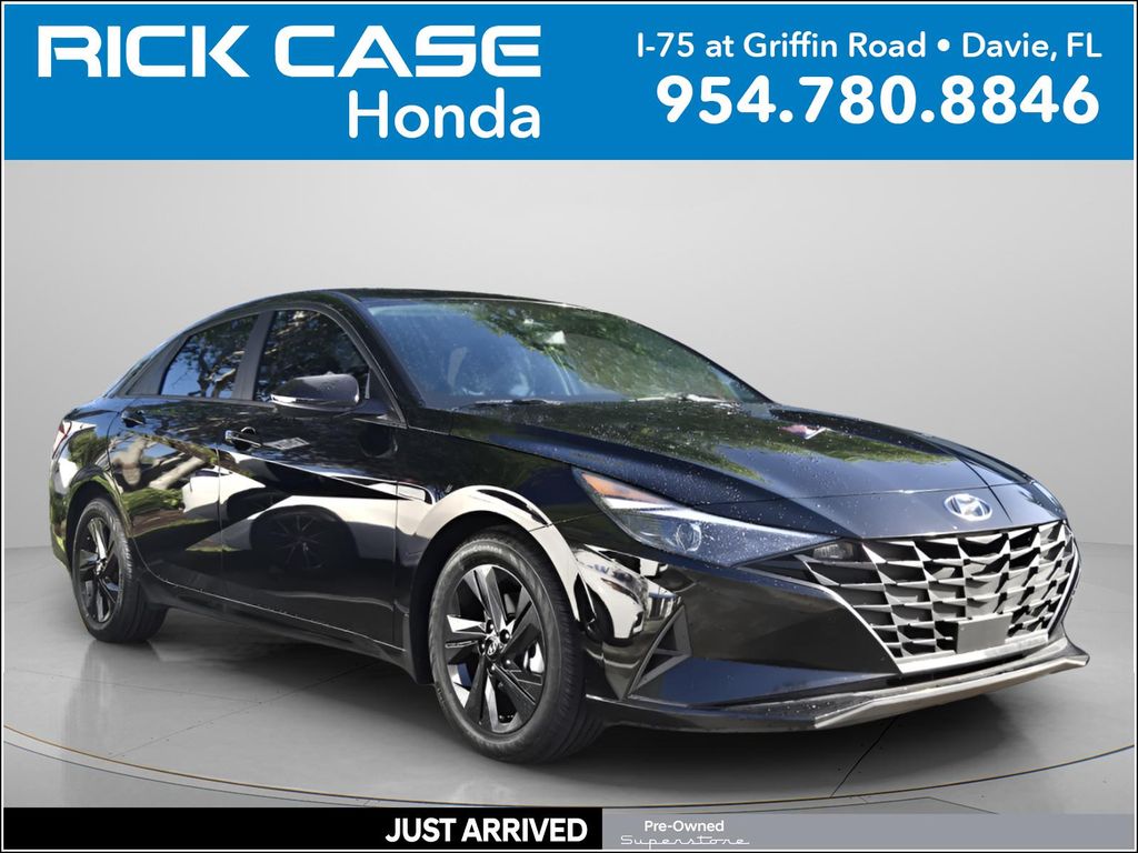 2022 Hyundai Elantra SEL