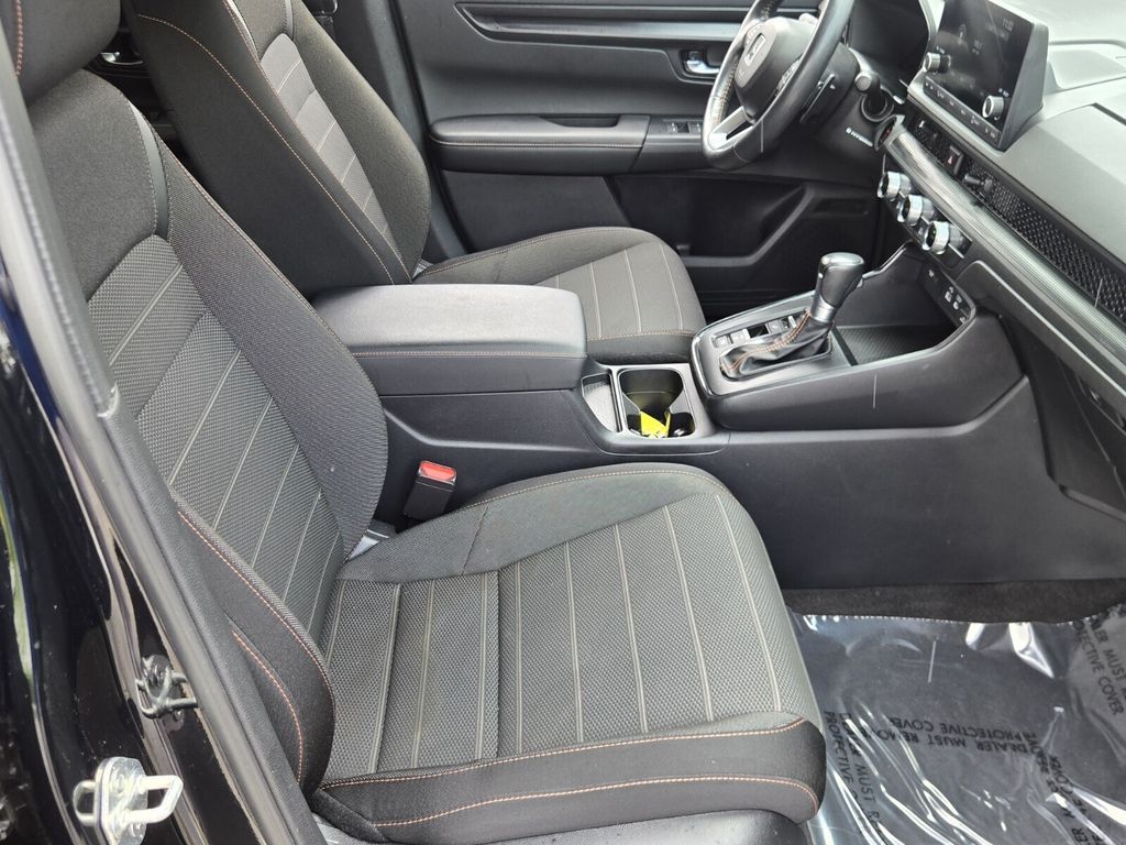 2025 Honda CR-V Sport - Photo 17