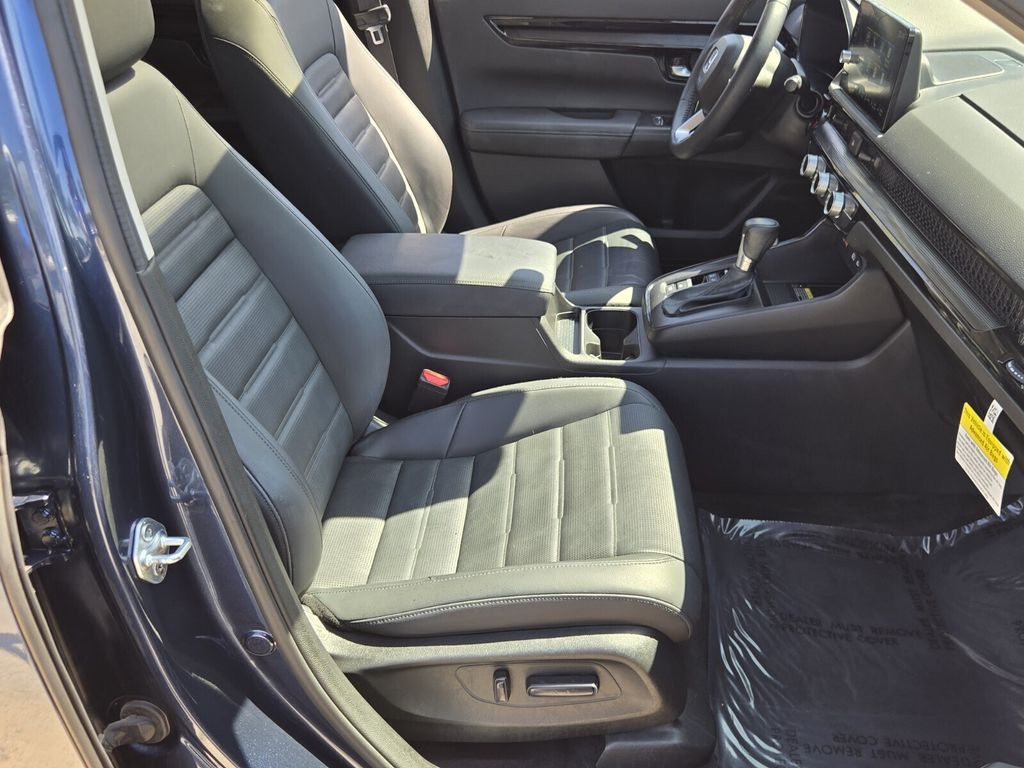 2024 Honda CR-V EX-L - Photo 17