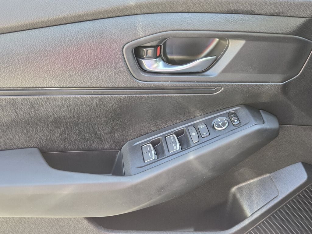 2025 Honda Accord LX - Photo 26