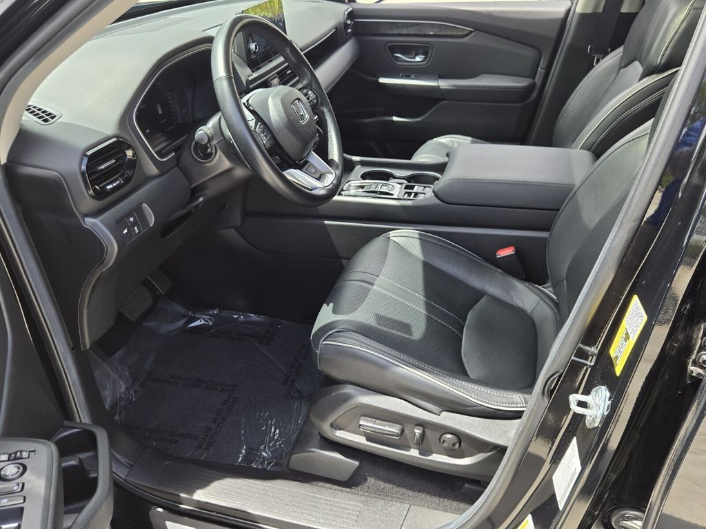 2025 Honda Pilot Elite - Photo 10
