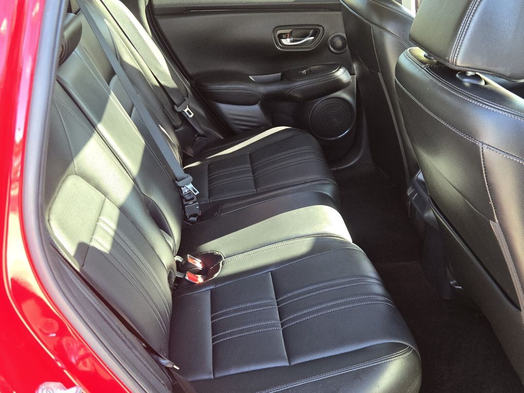 2025 Honda HR-V EX-L - Photo 14