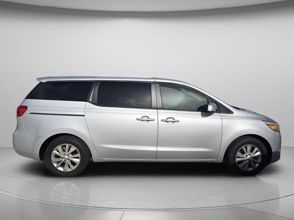 Used 2018 Kia Sedona LX Minivan/Van