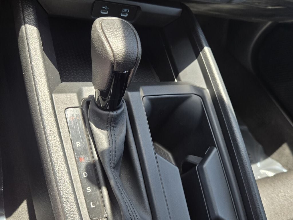 2025 Honda Accord SE - Photo 18