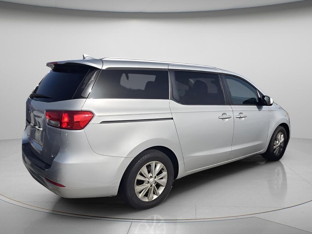 Used 2018 Kia Sedona LX Minivan/Van