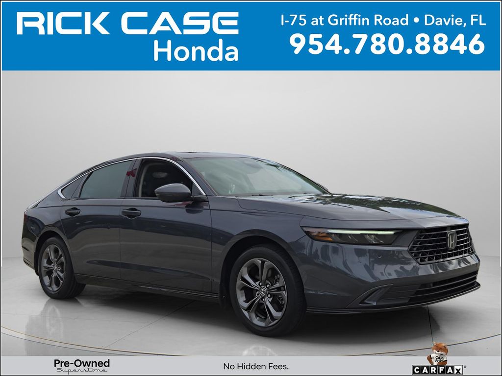 2023 Honda Accord Hybrid EX-L w/o BSI's photo