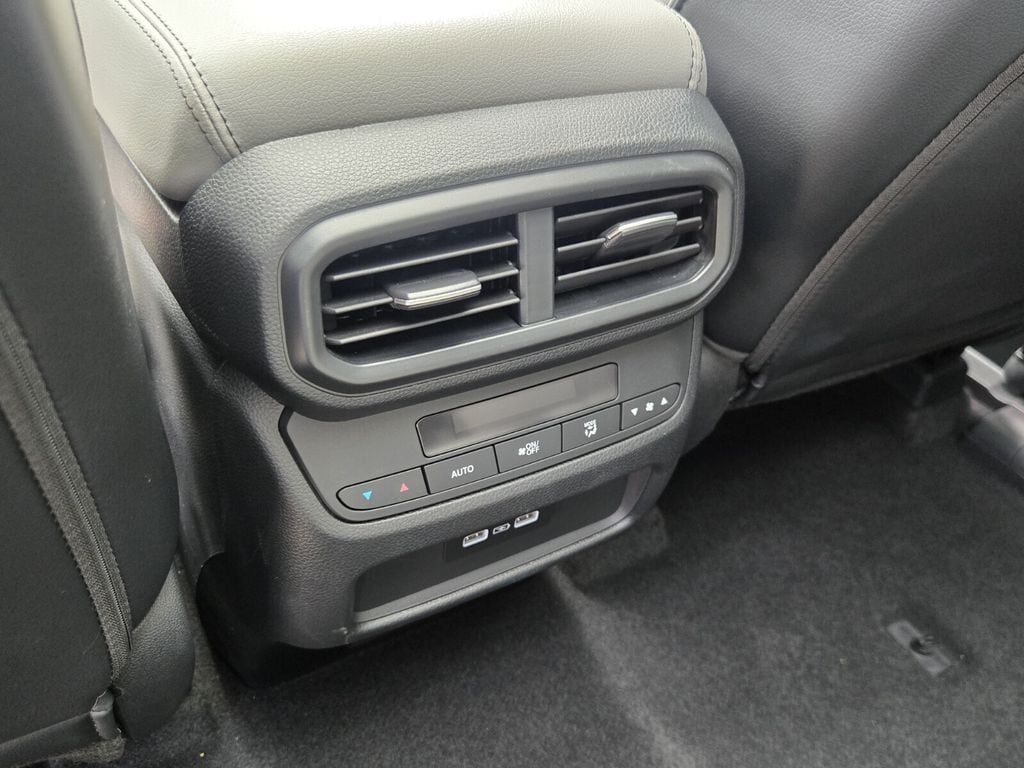 2023 Honda Pilot Touring - Photo 13