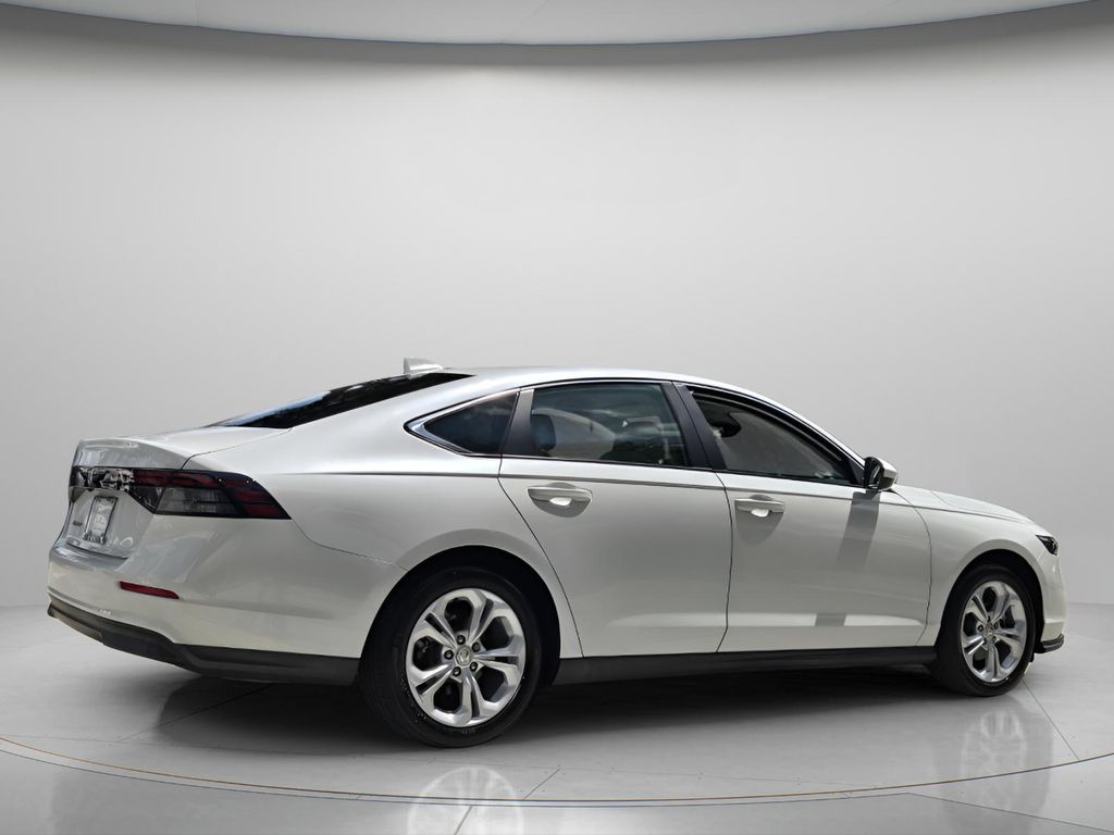 2025 Honda Accord LX - Photo 7