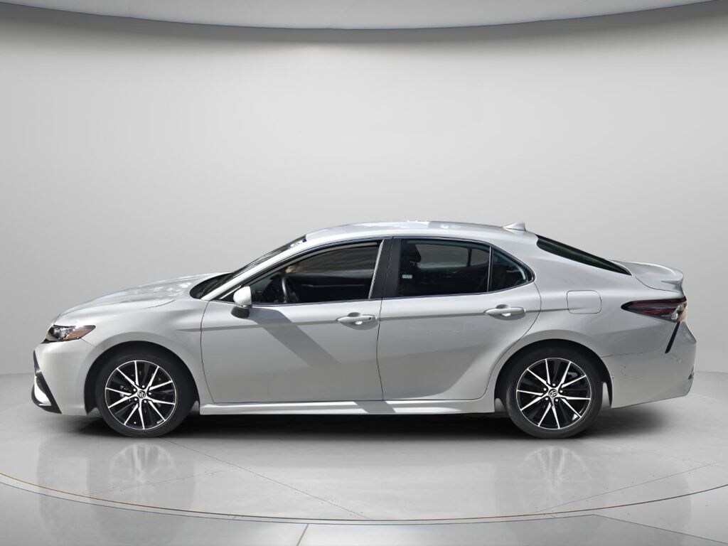 Used 2023 Toyota Camry SE Sedan