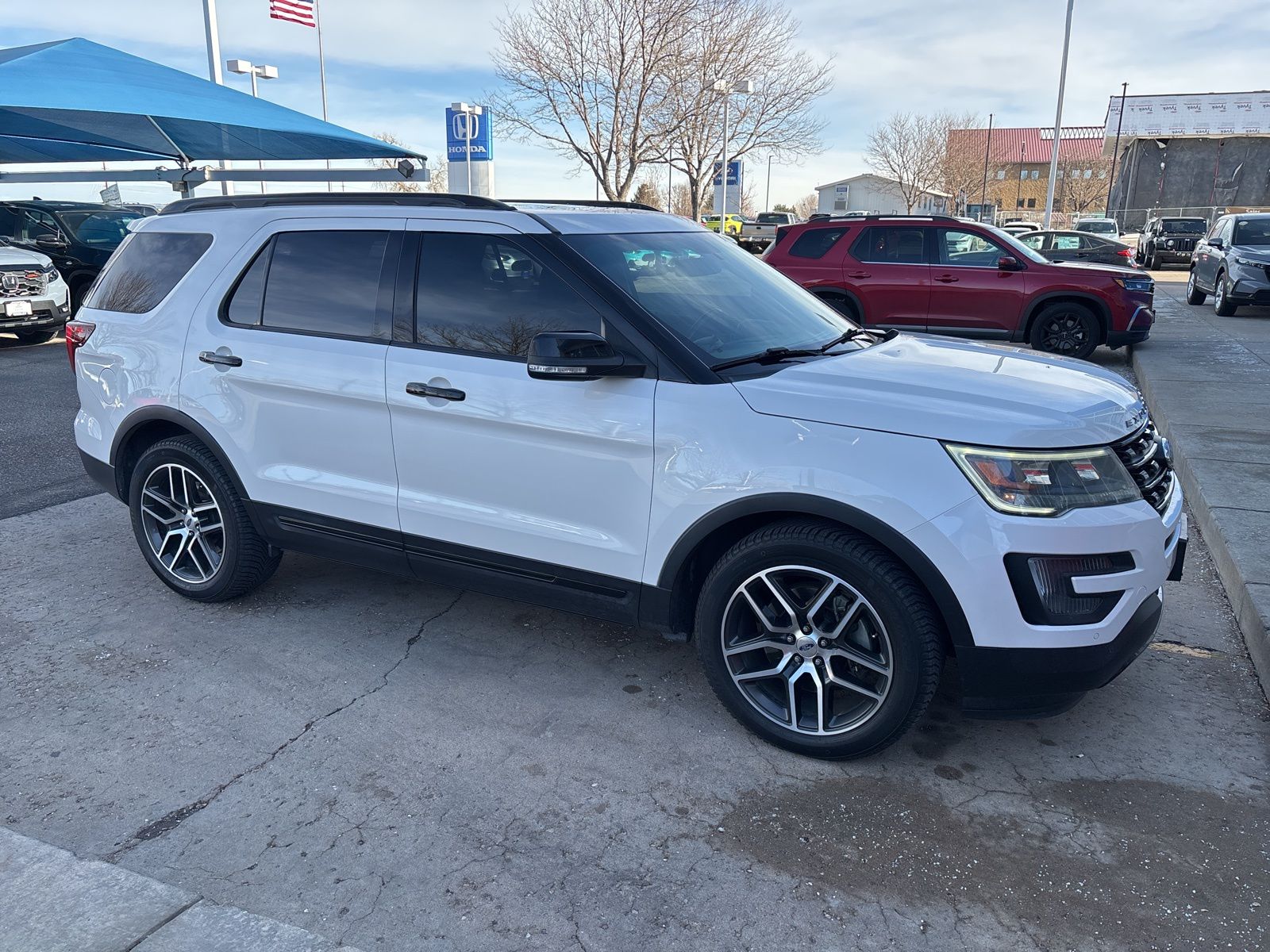 2016 Ford Explorer Sport's photo
