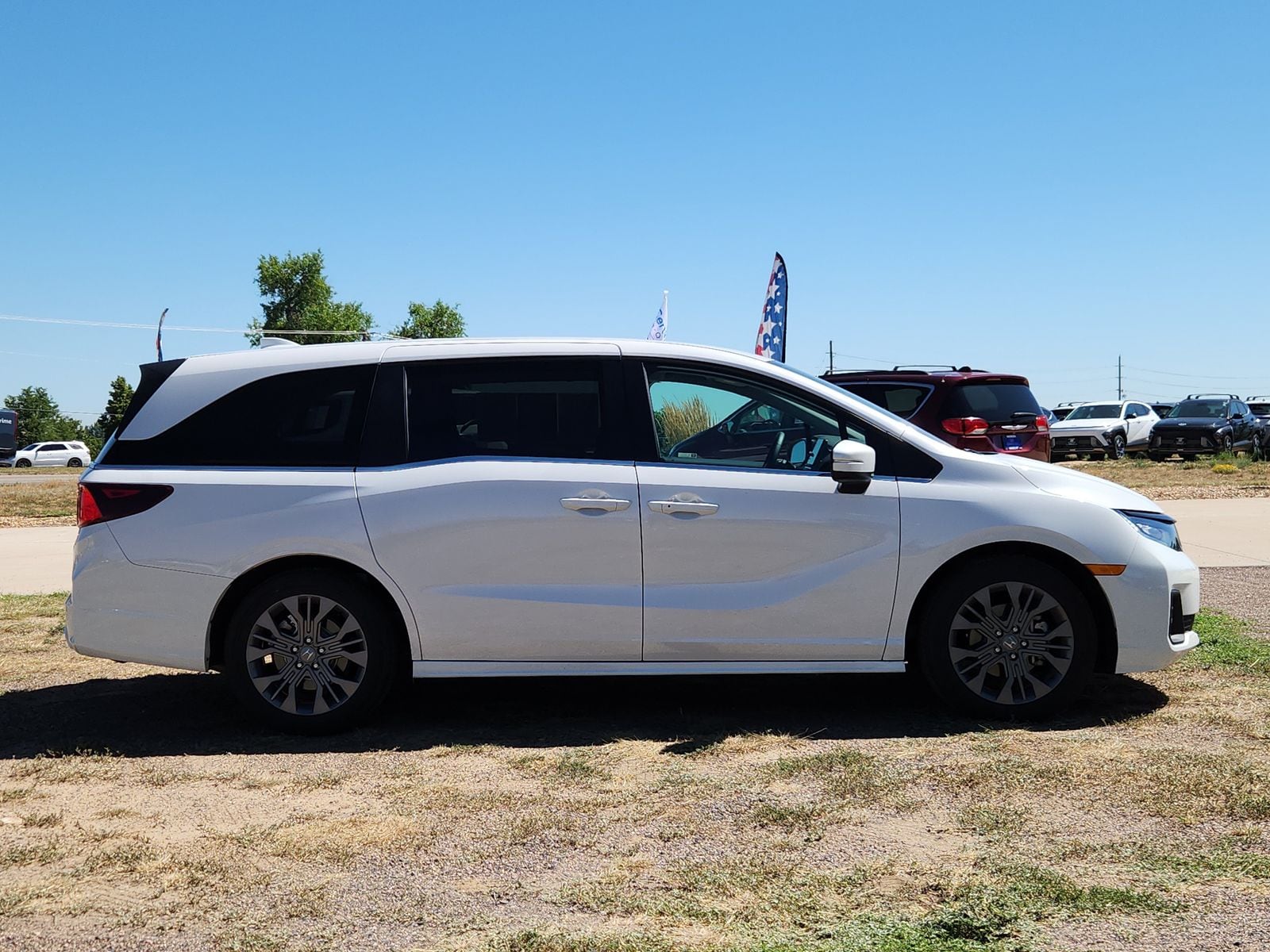 2026 Honda Odyssey Touring - Photo 6
