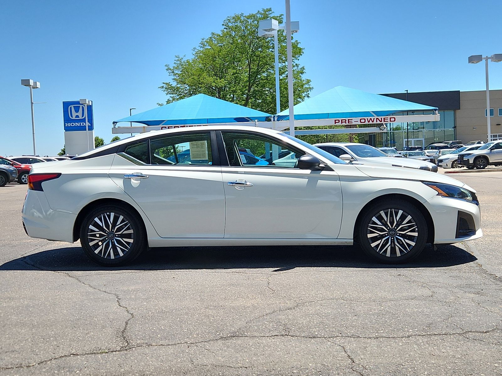 2025 Nissan Altima SV - Photo 6