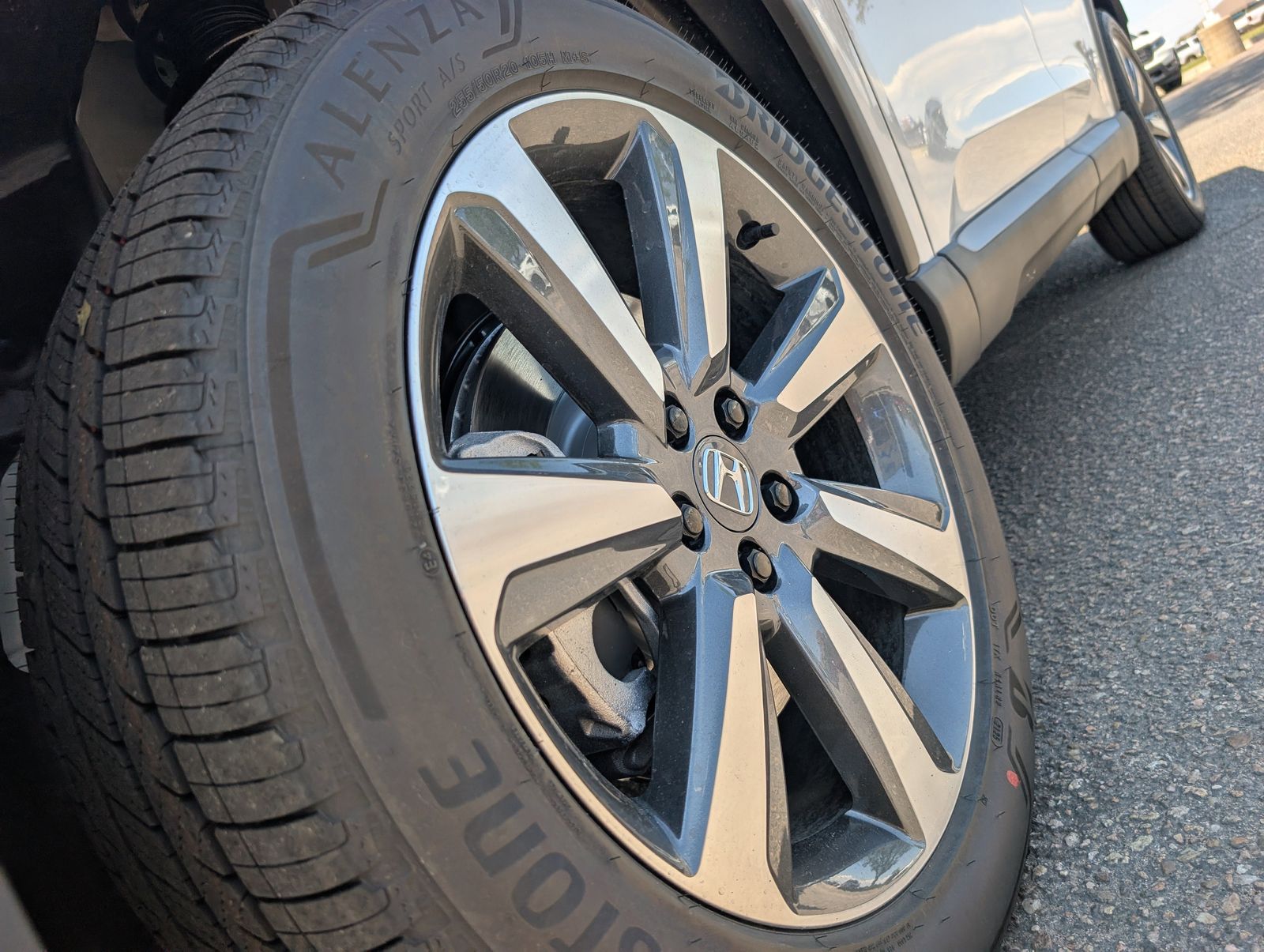 2025 Honda Pilot Elite photo 4