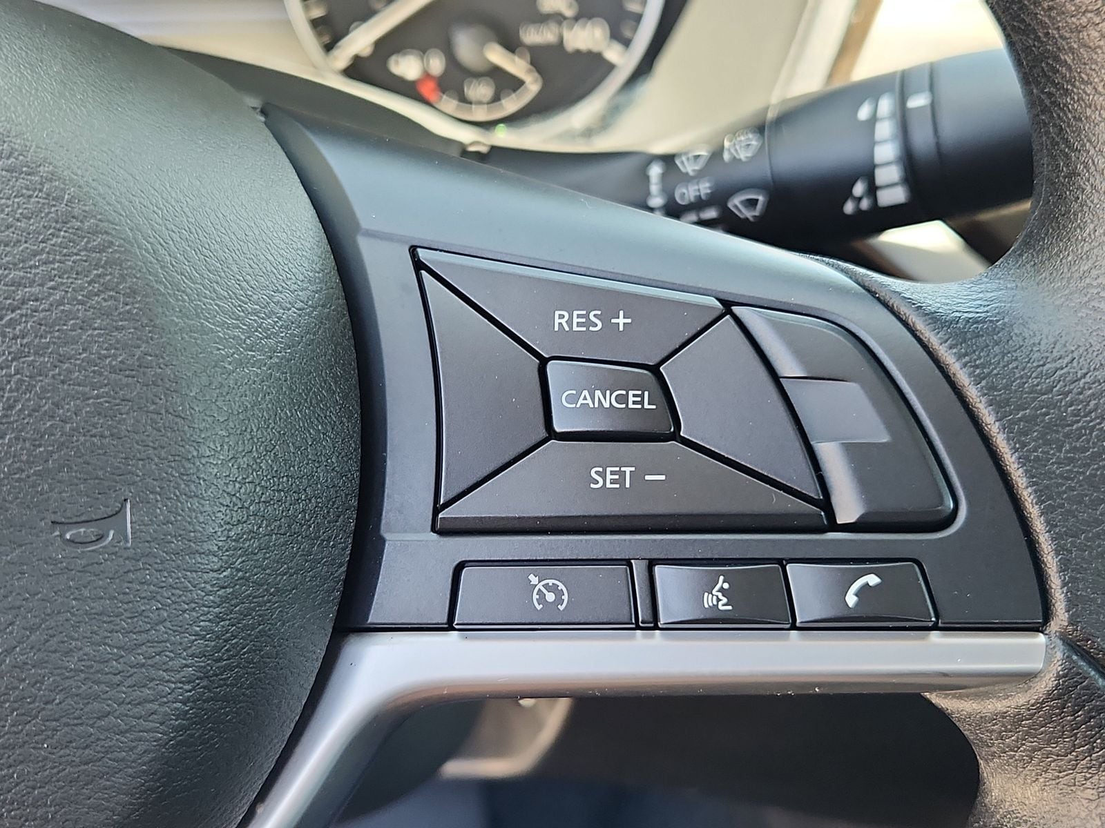 2025 Nissan Altima SV - Photo 20