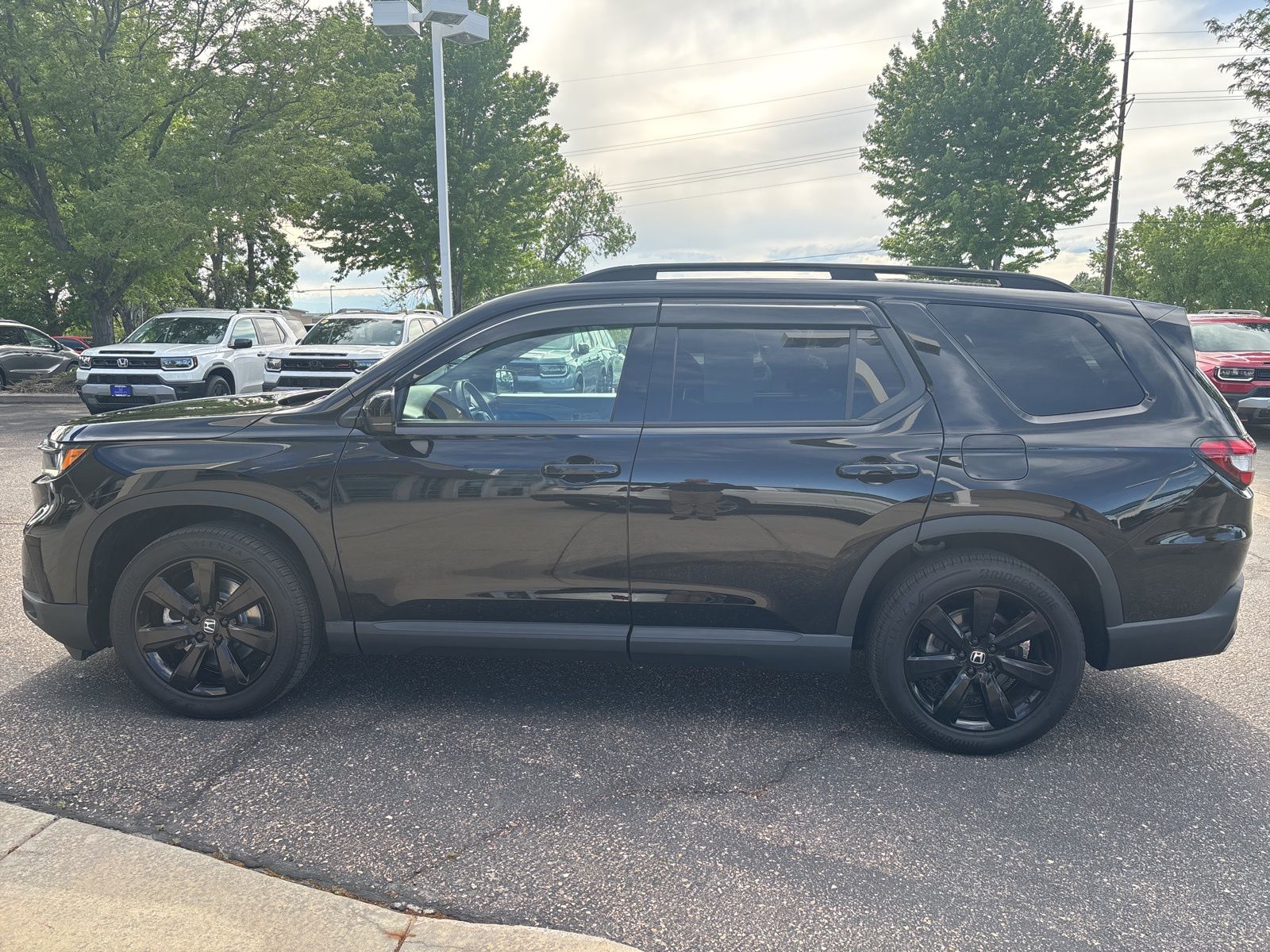 2025 Honda Pilot Black Edition - Photo 5