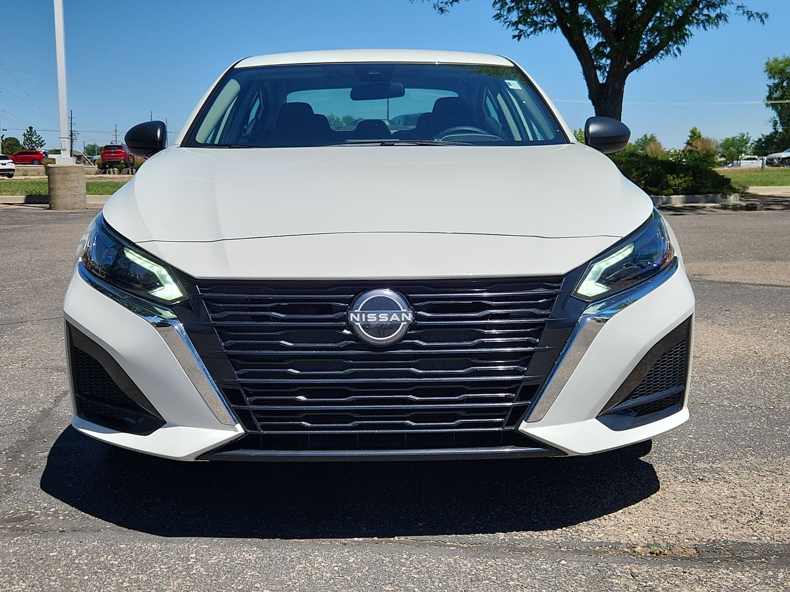 2025 Nissan Altima SV - Photo 8