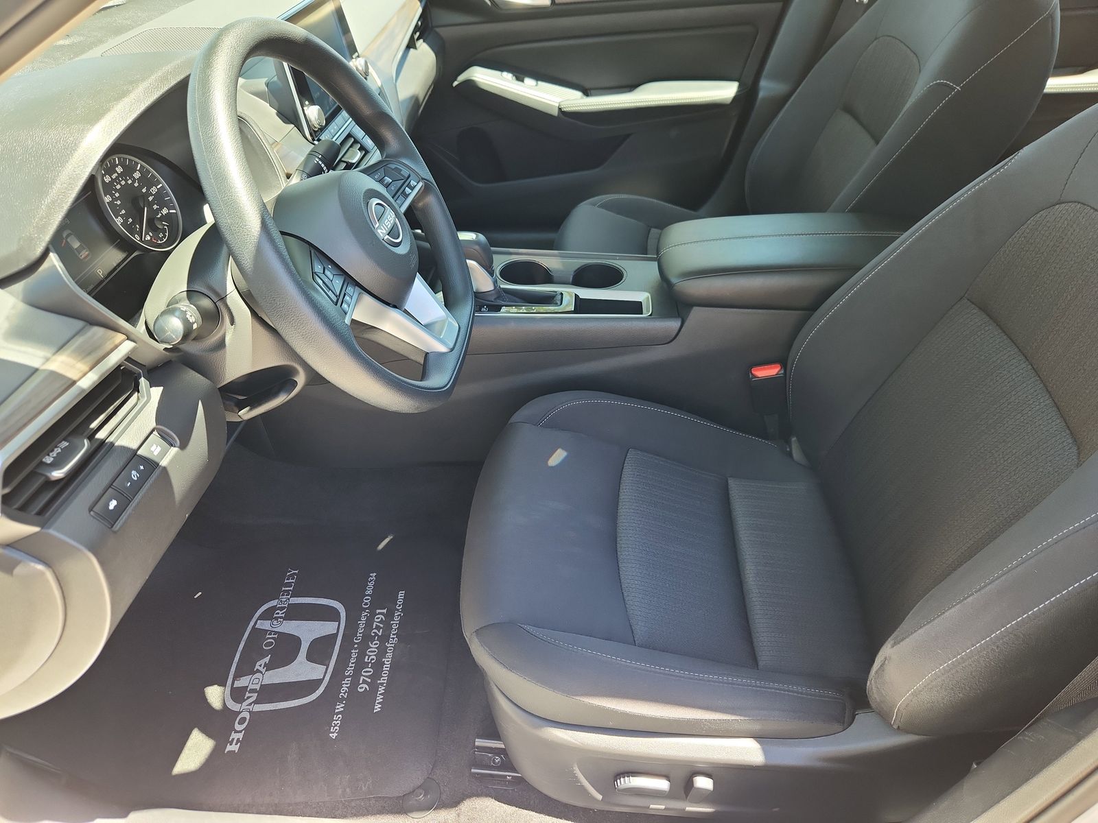 2025 Nissan Altima SV - Photo 10