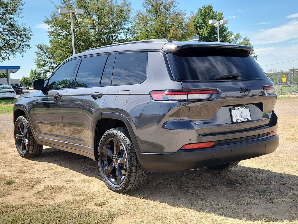 Used 2022 Jeep New Grand Cherokee Laredo SUV