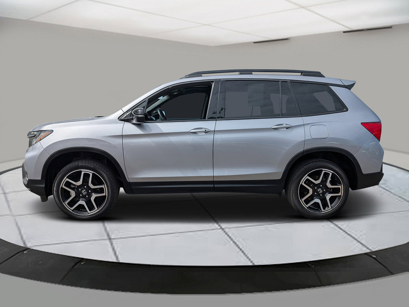 Used 2022 Honda Passport Elite with VIN 5FNYF8H06NB005393 for sale in Greeley, CO