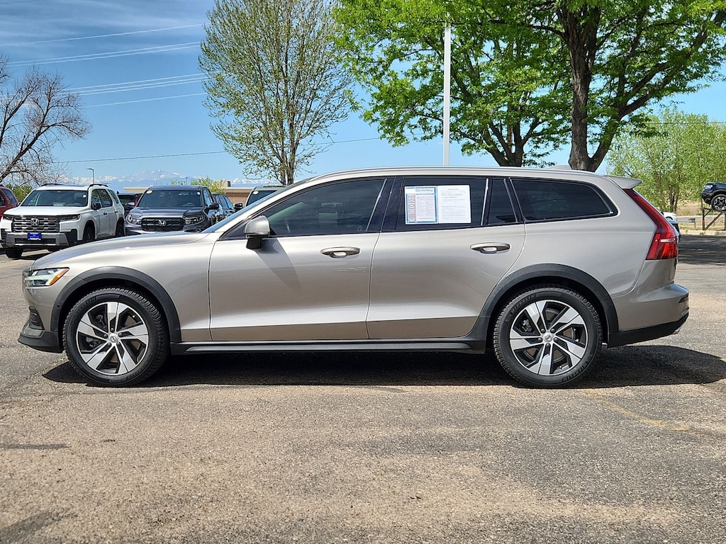 Used 2020 Volvo V60 Cross Country T5 Wagon
