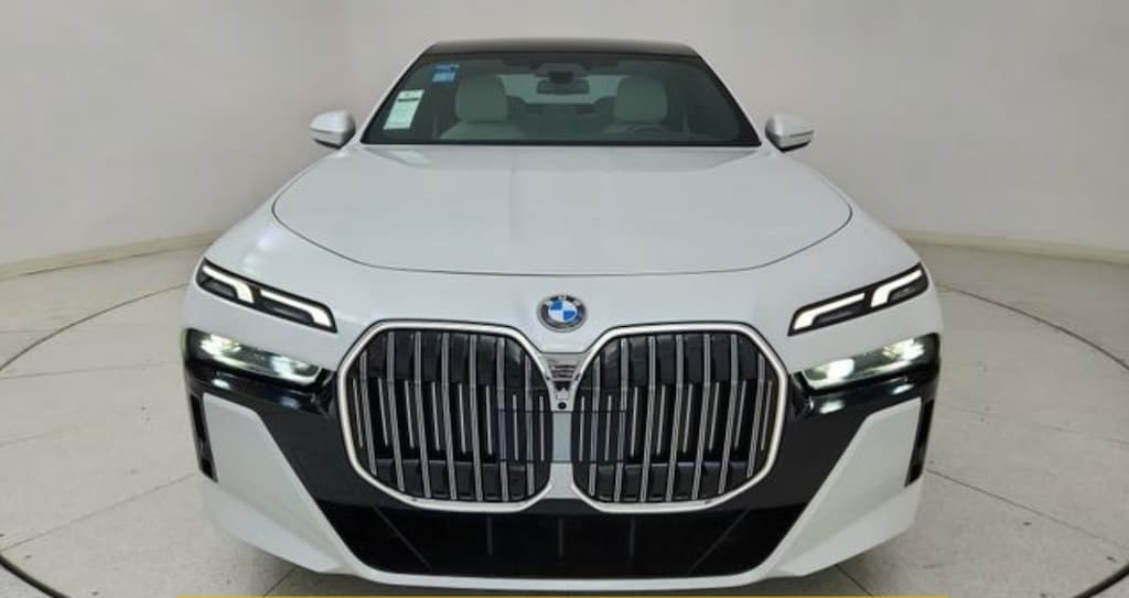 Used 2025 BMW 740i xDrive Sedan
