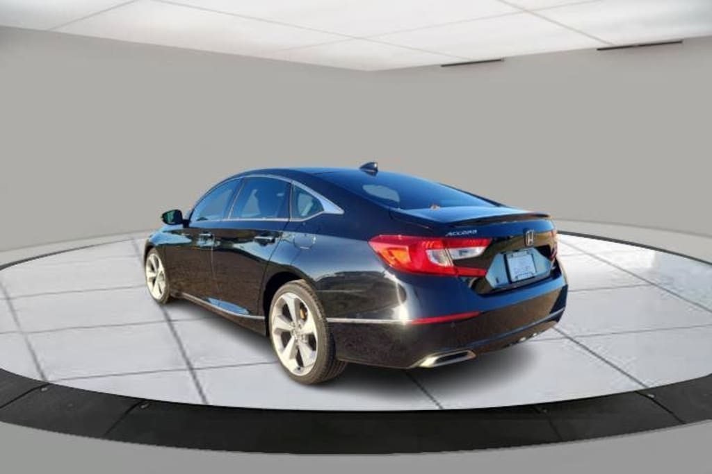 Used 2018 Honda Accord Touring Sedan