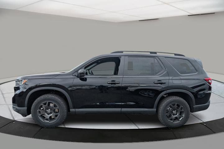 2025 Honda Pilot TrailSport photo 2