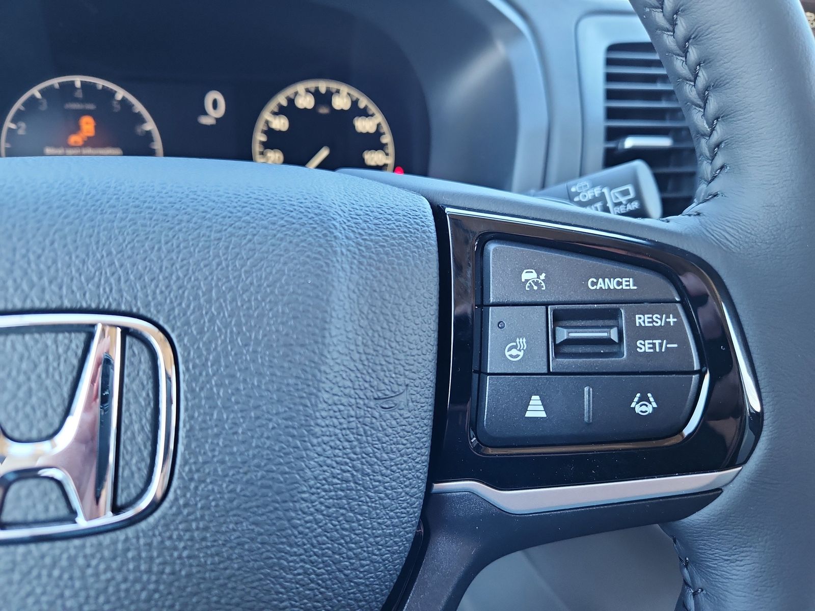 2026 Honda Odyssey Elite - Photo 18