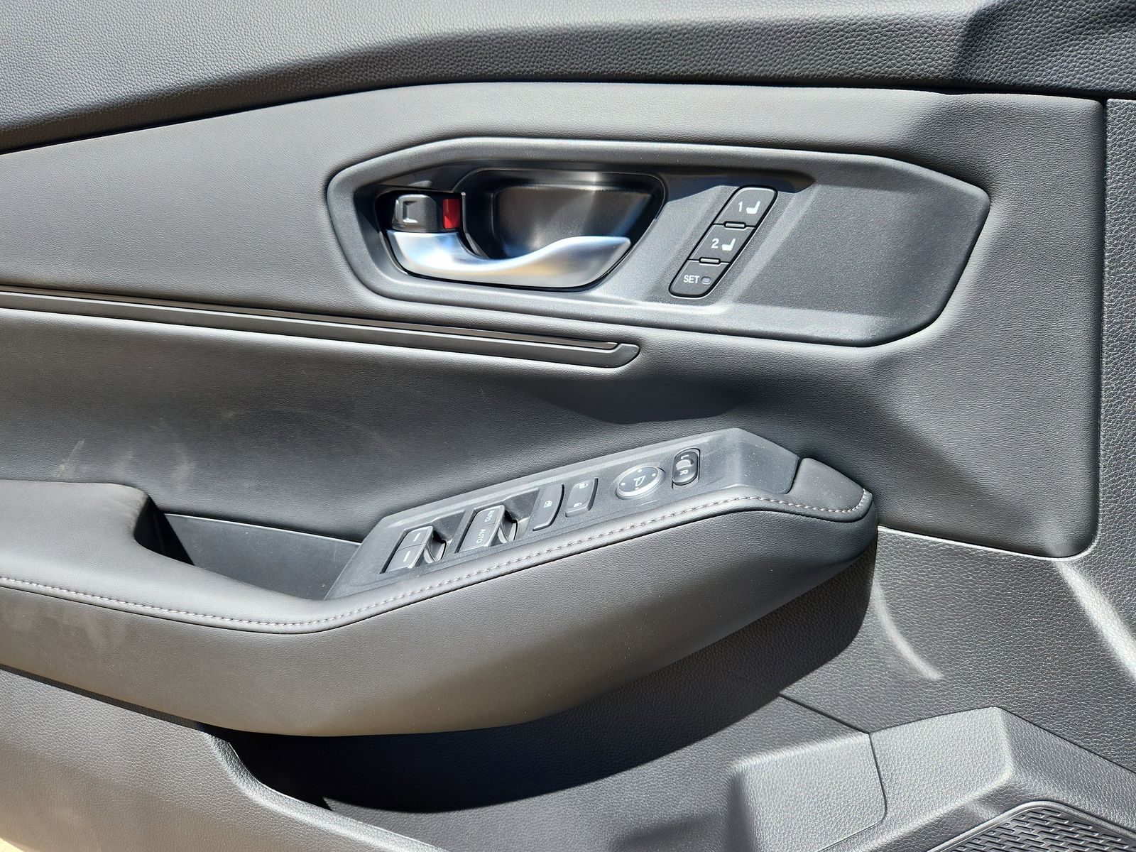 2026 Honda Accord Hybrid Sport-L - Photo 9