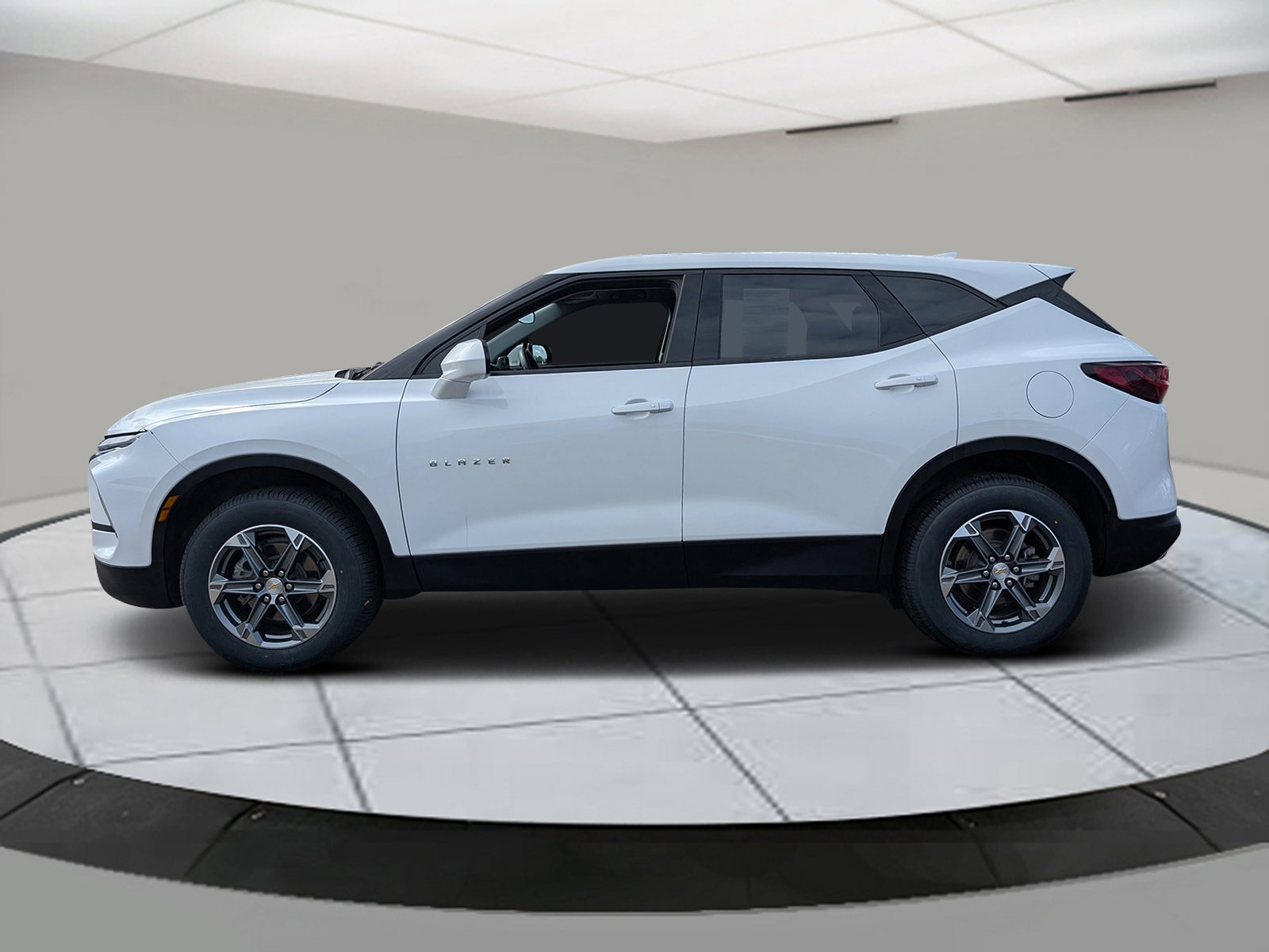 Used 2023 Chevrolet Blazer 2LT with VIN 3GNKBHR40PS167525 for sale in Greeley, CO