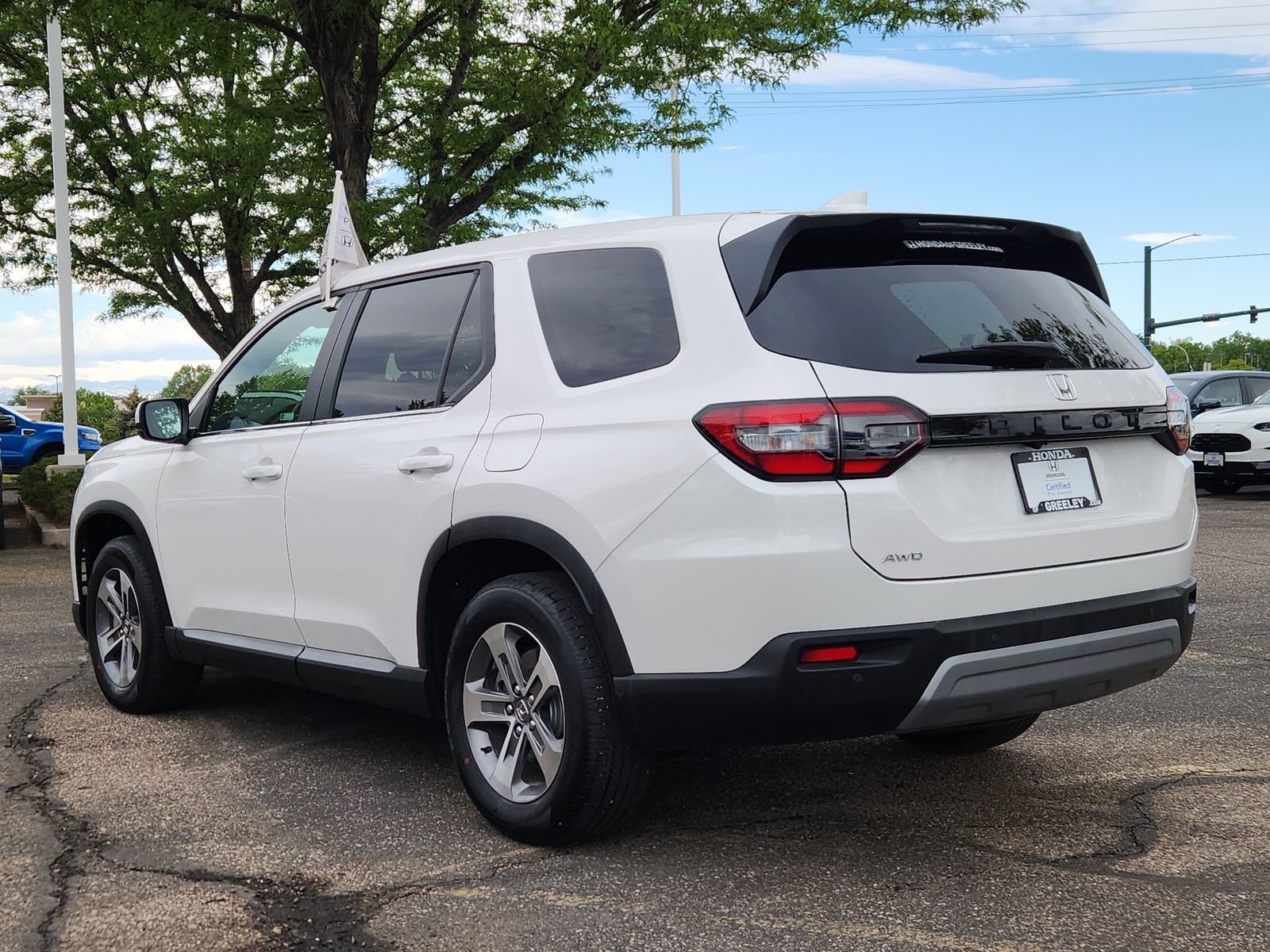 2025 Honda Pilot EX-L - Photo 3