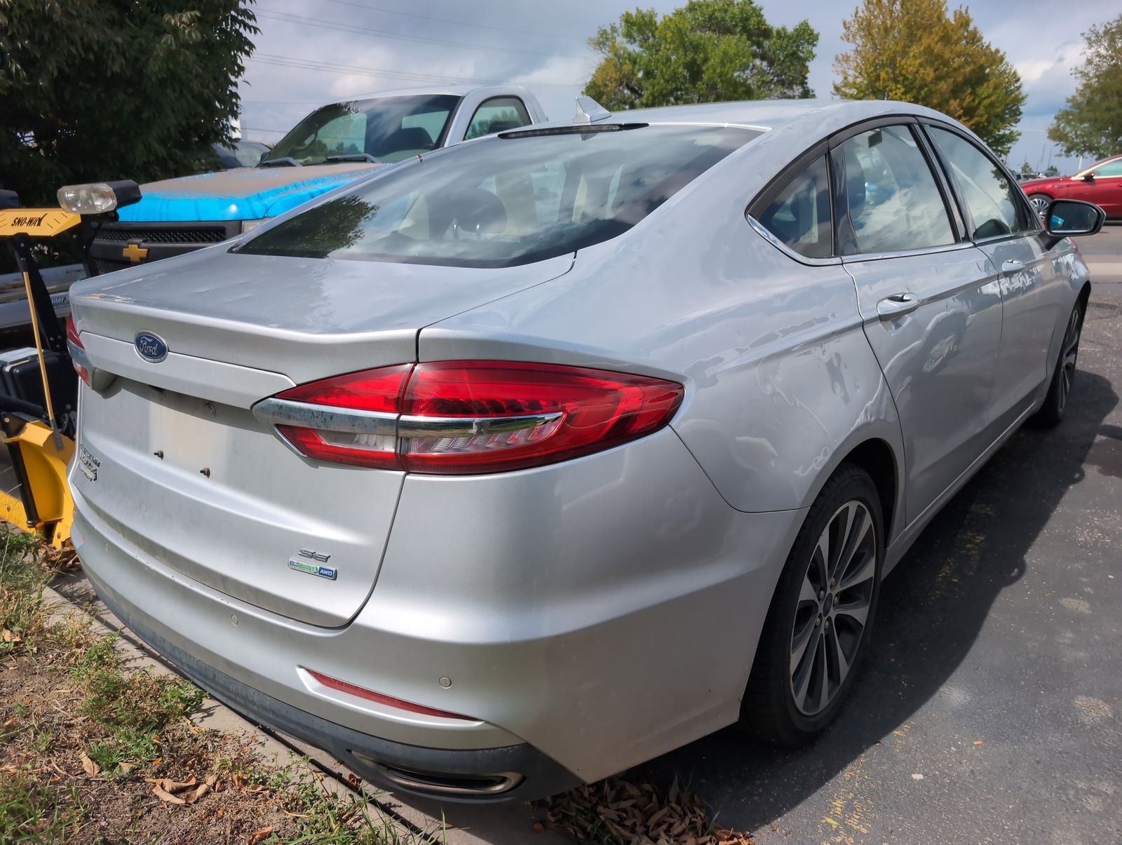 2019 Ford Fusion SE photo 2
