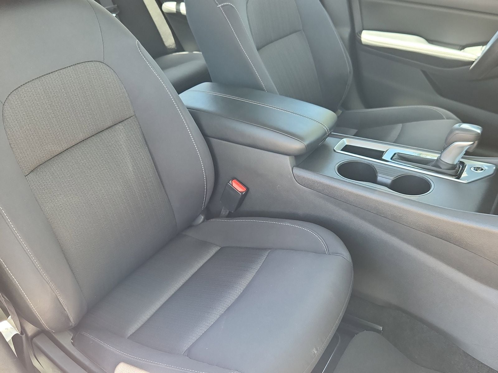 2025 Nissan Altima SV - Photo 14