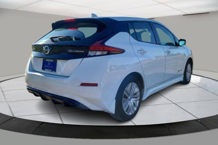 2019 Nissan Leaf S photo 2