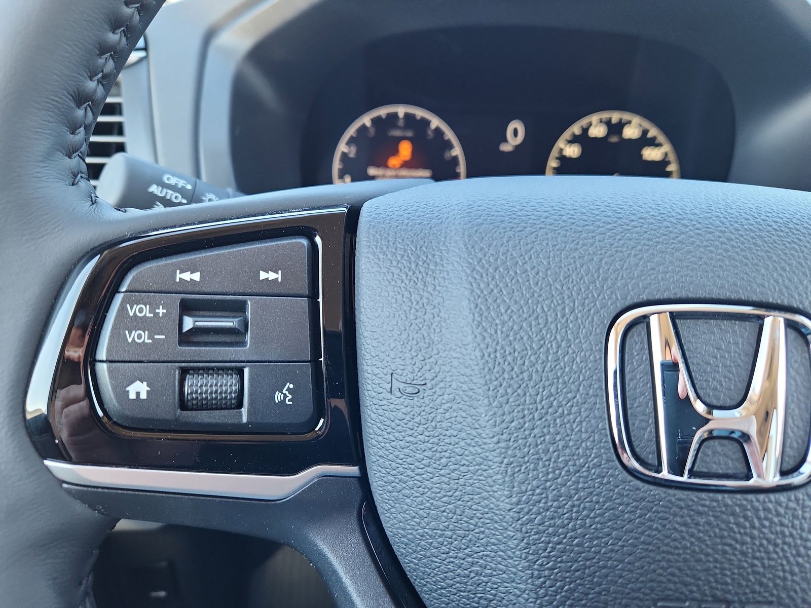 2026 Honda Odyssey Elite - Photo 17