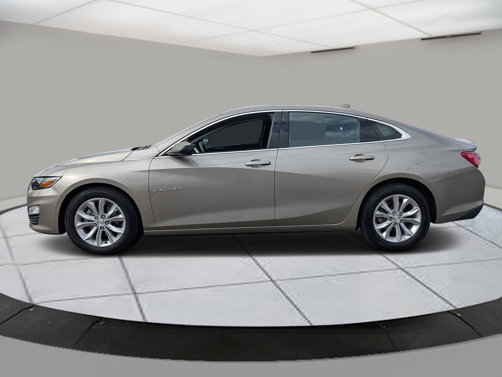 Used 2022 Chevrolet Malibu 1LT with VIN 1G1ZD5ST8NF156512 for sale in Greeley, CO