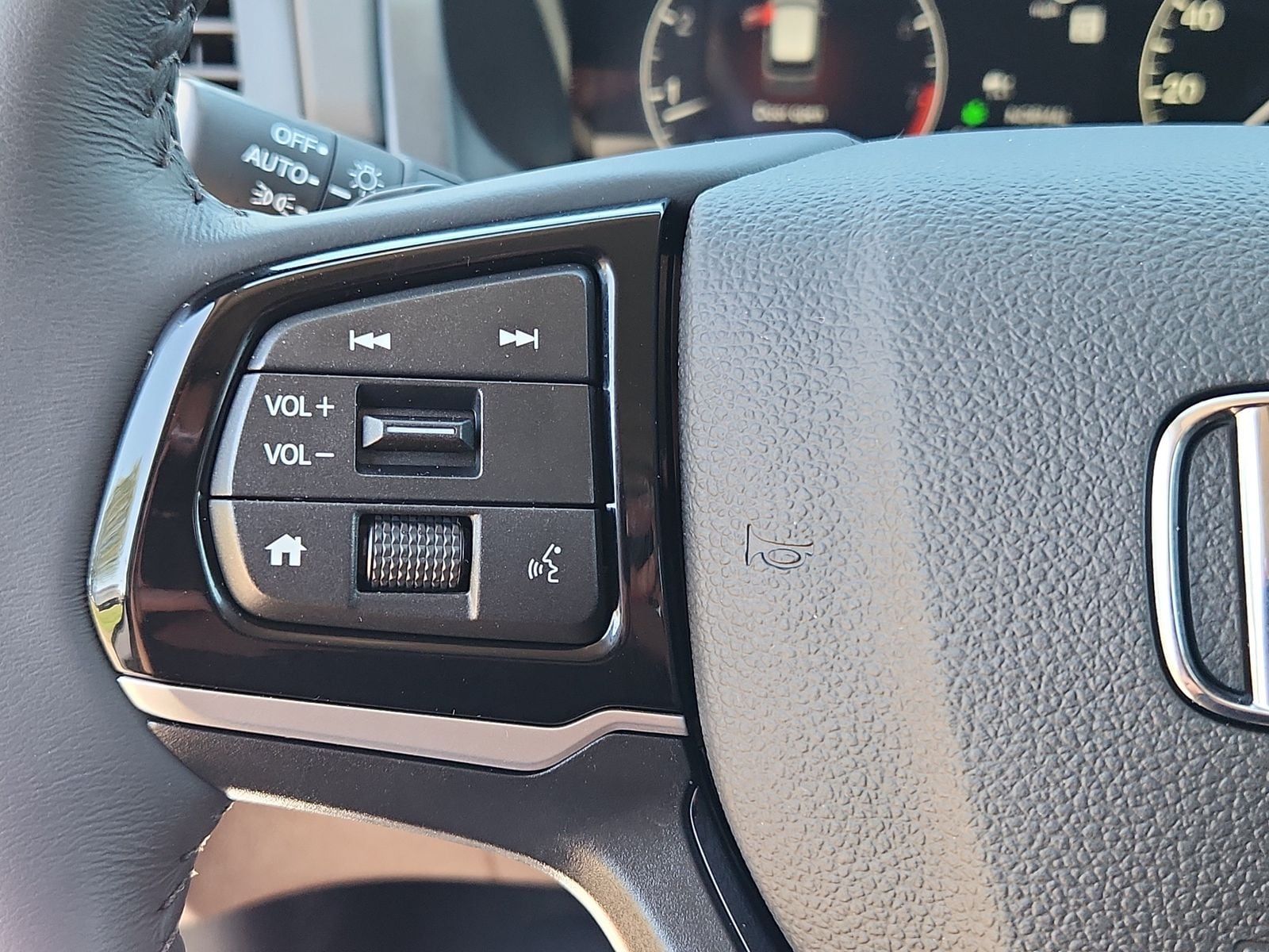 2026 Honda Odyssey Touring - Photo 22