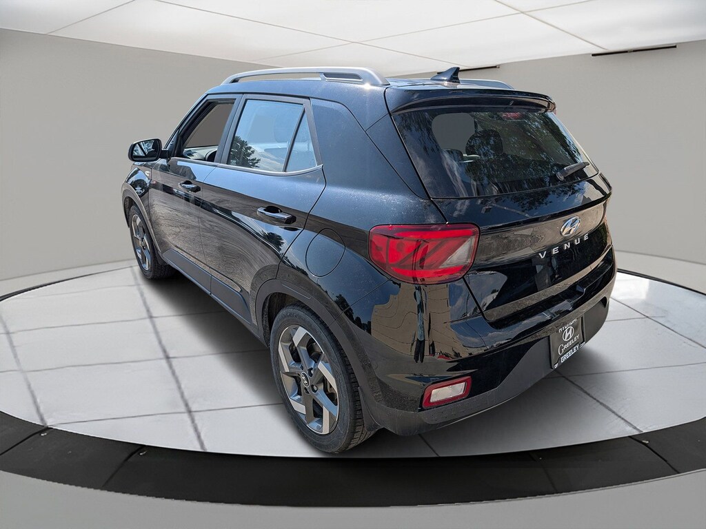Used 2022 Hyundai Venue SEL SUV