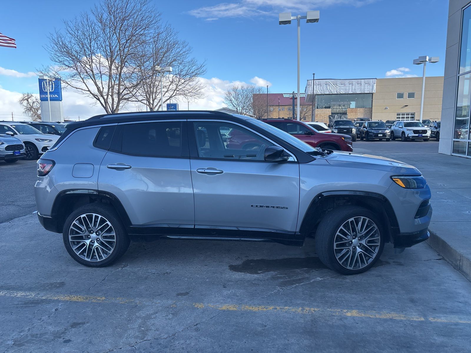 2022 Jeep Compass Limited's photo