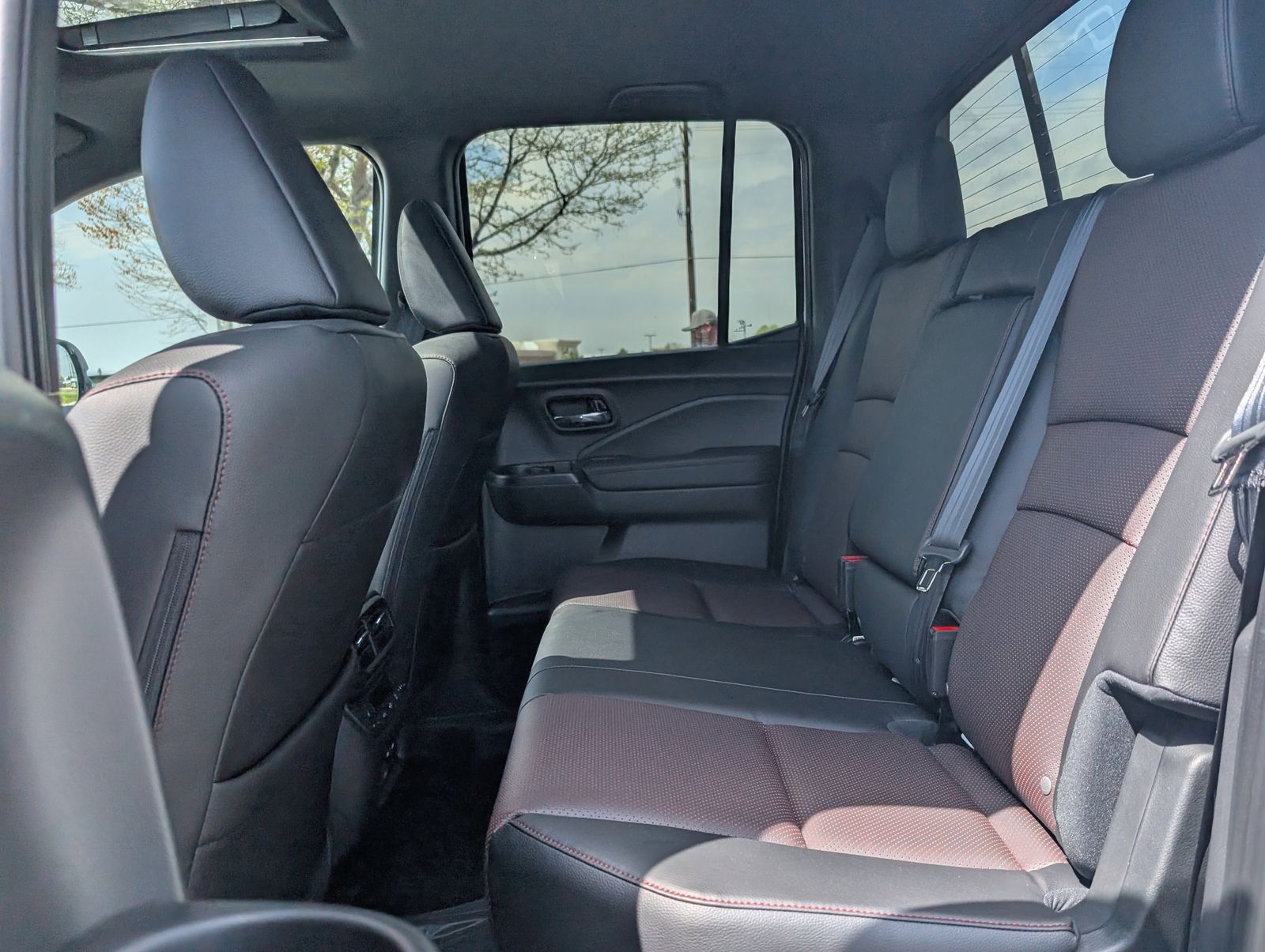 2026 Honda Ridgeline Black Edition photo 4