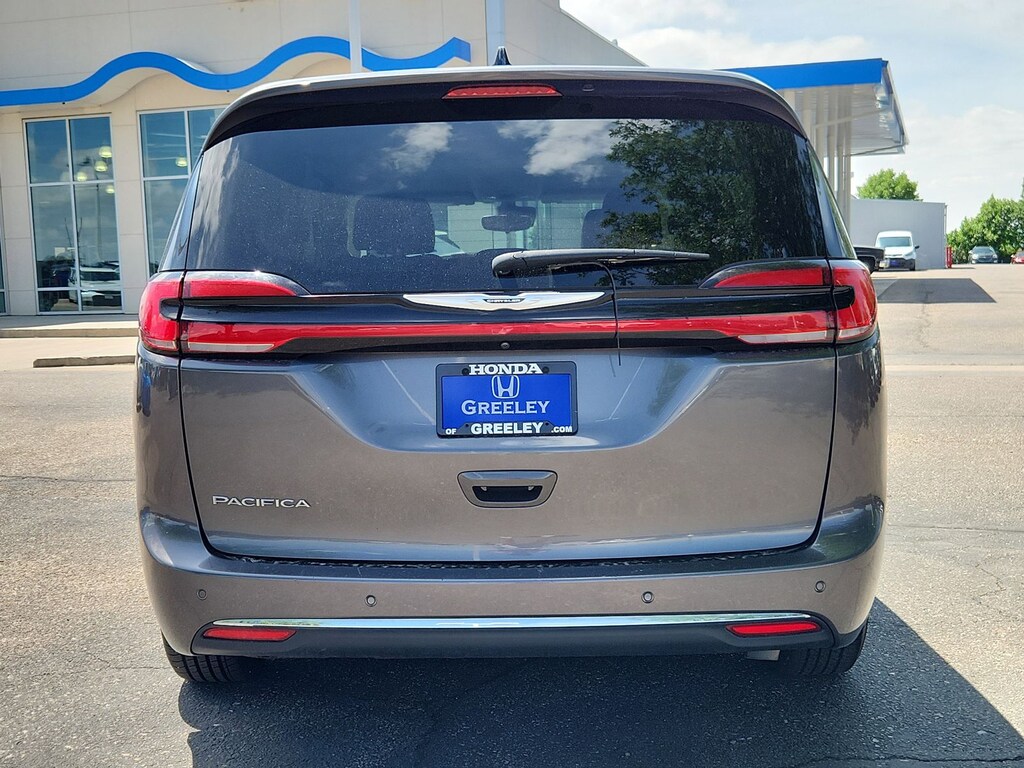 Used 2023 Chrysler Pacifica Touring L Van Passenger Van